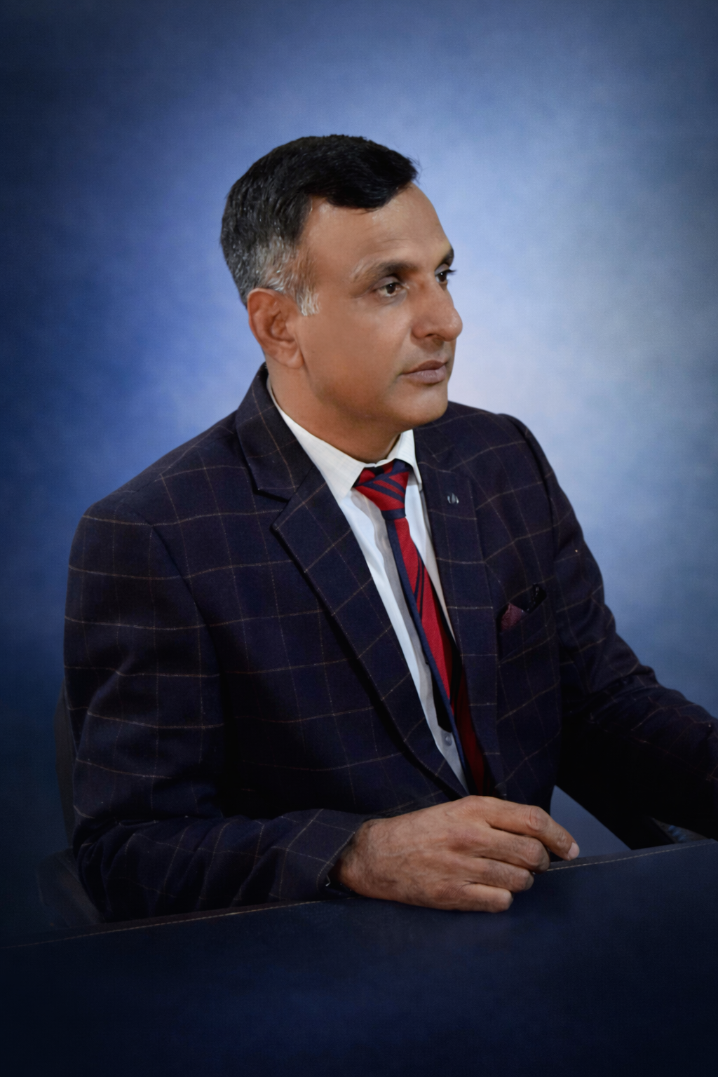 chairman Sant Vidya Niketan